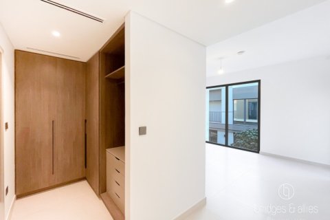 Vila u Dubai, UAE 3 spavaćih soba, 140.4 m2 Br. 669173 - fotografija 8