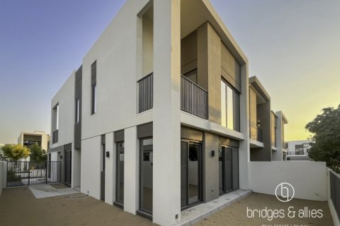 Vila di Dubai, UAE 4 bilik tidur, 212.7 meter persegi № 669178 - foto 4