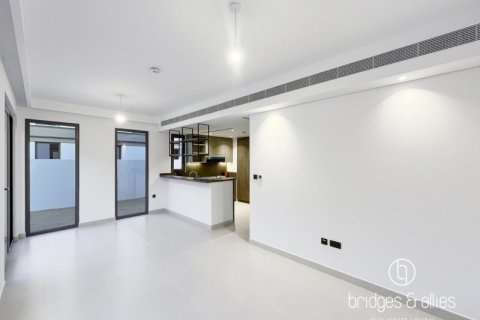 Vila di Dubai, UAE 4 bilik tidur, 212.7 meter persegi № 669178 - foto 1