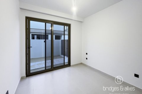 Vila di Dubai, UAE 4 bilik tidur, 212.7 meter persegi № 669178 - foto 13