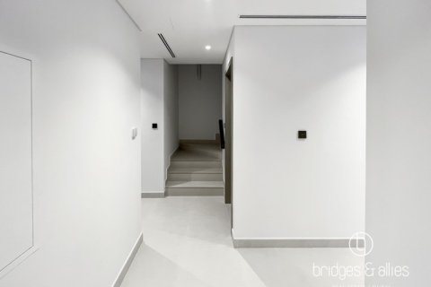 Vila di Dubai, UAE 4 bilik tidur, 212.7 meter persegi № 669178 - foto 16