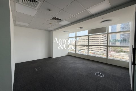 Kancelář v Sheikh Zayed Road, Dubai, SAE 76 m² Č.: 703389 - fotografie 5