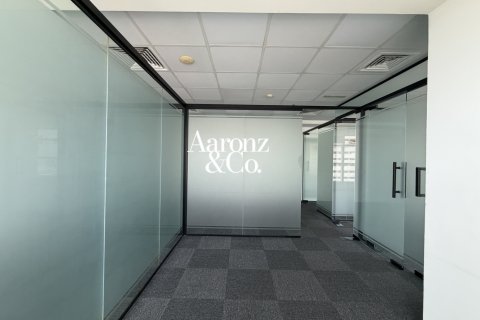 Kancelář v Sheikh Zayed Road, Dubai, SAE 76 m² Č.: 703389 - fotografie 3