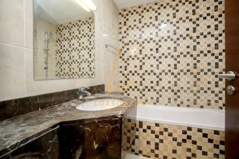 Apartment in AZIZI ORCHID in Al Furjan, Dubai, UAE 2 bedrooms, 138 sq.m. № 703387 - photo 17