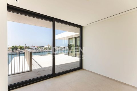 Huoneisto Jumeirah, Dubai, Arabiemiraatit 4 makuuhuonetta, 341.42 m2 № 762464 - kuva 11