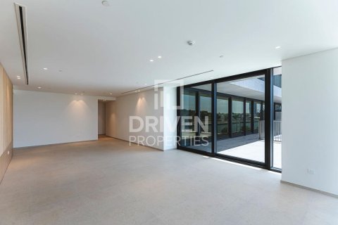 Huoneisto Jumeirah, Dubai, Arabiemiraatit 4 makuuhuonetta, 341.42 m2 № 762464 - kuva 4