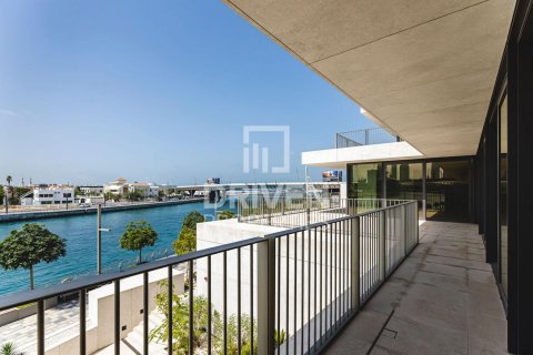 Huoneisto Jumeirah, Dubai, Arabiemiraatit 4 makuuhuonetta, 341.42 m2 № 762464 - kuva 21