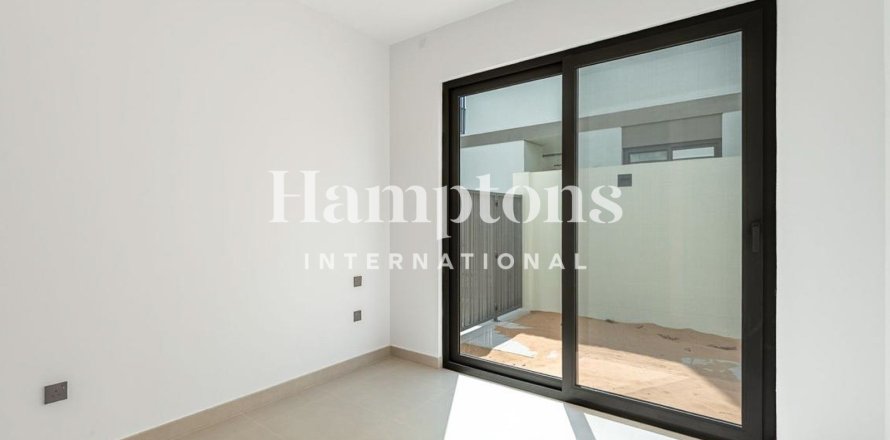 Kuća u nizu u Tilal Al Ghaf, Dubai, UAE 141.779 m2, 3 spavaćih soba Br. 659715