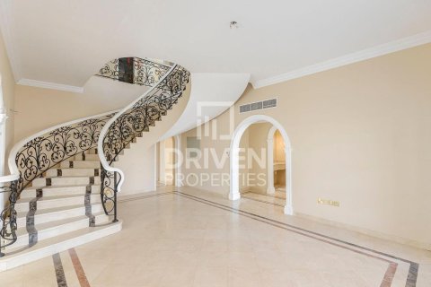 Huvila Umm Al Sheif, Dubai, Arabiemiraatit 5 makuuhuonetta, 1393.55 m2 № 746038 - kuva 5