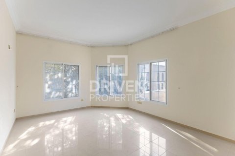 Huvila Umm Al Sheif, Dubai, Arabiemiraatit 5 makuuhuonetta, 1393.55 m2 № 746038 - kuva 9