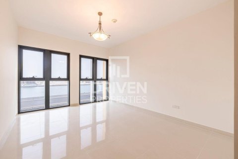 Huoneisto Deira, Dubai, Arabiemiraatit 3 makuuhuonetta, 177.63 m2 № 746034 - kuva 9
