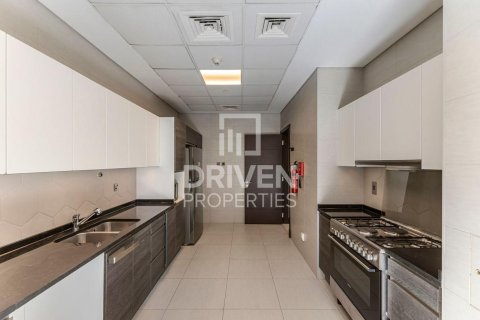 Huoneisto Downtown Dubai (Downtown Burj Dubai), Arabiemiraatit 2 makuuhuonetta, 140.1 m2 № 746036 - kuva 9