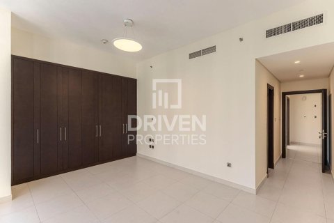 Huoneisto Downtown Dubai (Downtown Burj Dubai), Arabiemiraatit 2 makuuhuonetta, 140.1 m2 № 746036 - kuva 6