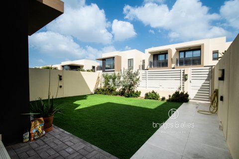 Villa in Dubai Hills Estate, UAE 3 bedrooms, 194 sq.m. № 687853 - photo 3