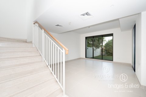 Villa in Dubai Hills Estate, UAE 3 bedrooms, 194 sq.m. № 687853 - photo 5