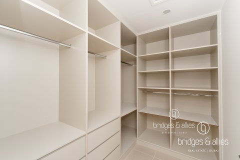 Villa in Dubai Hills Estate, UAE 3 bedrooms, 194 sq.m. № 687853 - photo 16