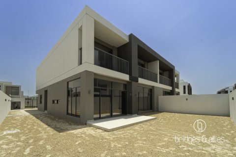 Vila u gradu Dubai, UAE 5 spavaće sobe, 372.3 m2 Br. 670140 - Slika 2