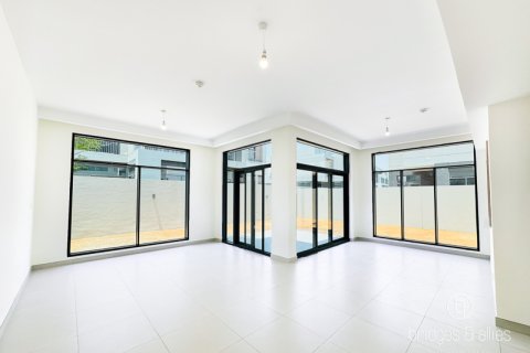 Villa til leje i Dubai, UAE 3 soveværelser, 324.3 kvm № 670138 - foto 2