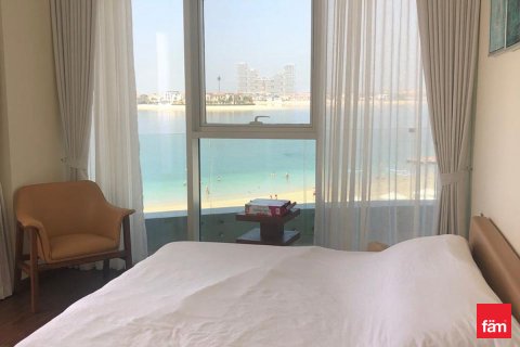 Apartament de închiriat în Palm Jumeirah, Dubai, EAU 2 dormitoare, 137 mp.  №718995 - poză 2
