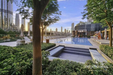 Huoneisto Downtown Dubai (Downtown Burj Dubai), Arabiemiraatit 2 makuuhuonetta, 110.2 m2 № 669104 - kuva 17