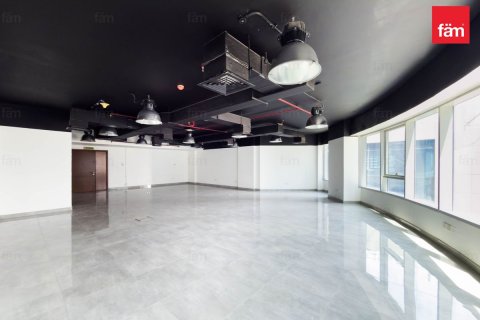 Bureau à Business Bay, Dubai, EAU: 105.7 m2 № 751434