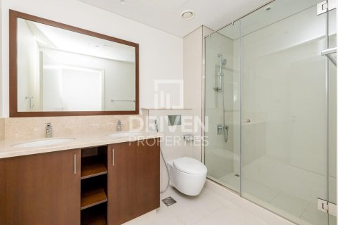 Apartamento en alquiler en Downtown Dubai (Downtown Burj Dubai), Dubai, EAU 3 dormitorios, 184.32 m2 № 768596 - foto 15
