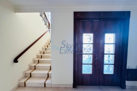 Villa uthyres i Umm Suqeim, Dubai, UAE 4 sovrum, 371.6 kvm Nr. 659626 - fotografi 7