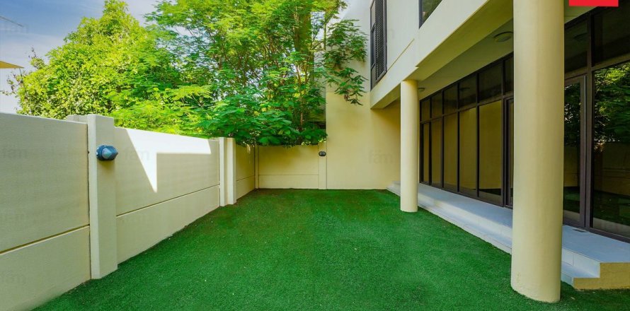 Dubai、UAEにあるヴィラ 3ベッドルーム、253 m2 No655724