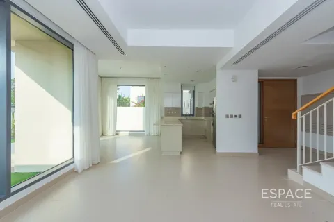 Dubai Hills Estate, Dubai, संयुक्त अरब अमीरात में विला, 5 बेडरूम, 251 वर्ग मीटर, संख्या 737974 - फ़ोटो 2