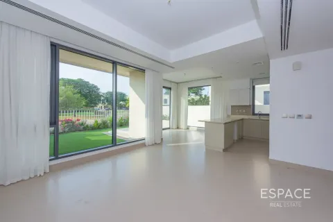 Dubai Hills Estate, Dubai, संयुक्त अरब अमीरात में विला, 5 बेडरूम, 251 वर्ग मीटर, संख्या 737974 - फ़ोटो 3