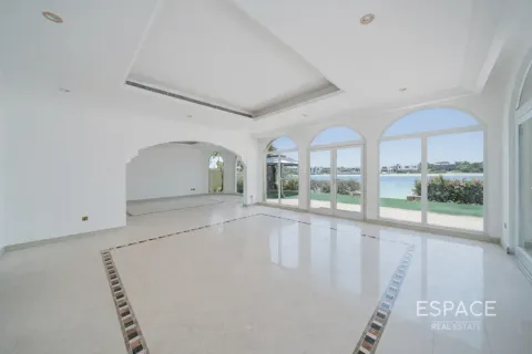Vila u gradu Palm Jumeirah, Dubai, UAE 5 spavaće sobe, 511 m2 Br. 737976 - Slika 3