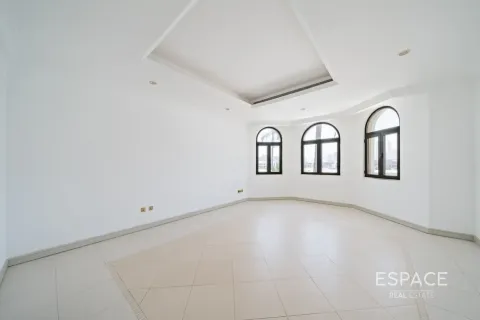 Vila u gradu Palm Jumeirah, Dubai, UAE 5 spavaće sobe, 511 m2 Br. 737976 - Slika 9
