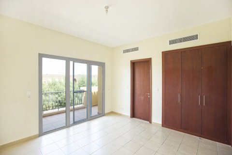 Adosado en alquiler en Arabian Ranches, Dubai, EAU 2 dormitorios, 213 m2 № 726041 - foto 19