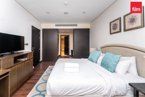 Lägenhet till försäljning i Palm Jumeirah, Dubai, UAE 1 sovrum, 107.4 kvm Nr. 686270 - fotografi 3