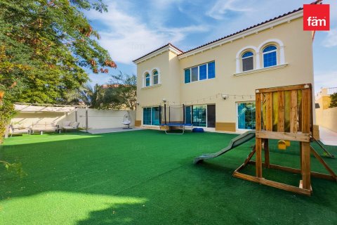 Villa in Jumeirah Park, Dubai, UAE 4 bedrooms, 510.8 sq.m. № 689448 - photo 13