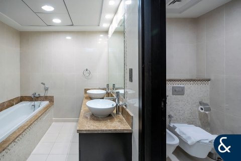 Διαμέρισμα σε Palm Jumeirah, Dubai, ΗΑΕ 3 υπνοδωμάτια, 226 τ.μ. Αρ. 688710 - φωτογραφία 20