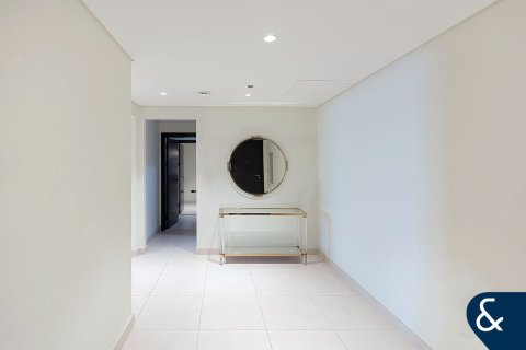 Διαμέρισμα σε Palm Jumeirah, Dubai, ΗΑΕ 3 υπνοδωμάτια, 226 τ.μ. Αρ. 688710 - φωτογραφία 16