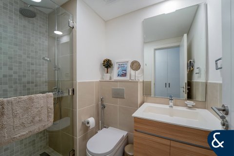 Apartamento en venta en Jumeirah Golf Estates, Dubai, EAU 2 dormitorios, 133 m2 № 688709 - foto 9