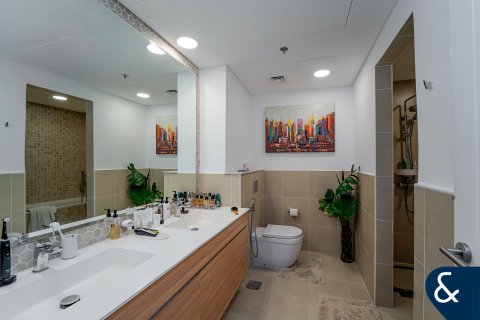 Apartamento en venta en Jumeirah Golf Estates, Dubai, EAU 2 dormitorios, 133 m2 № 688709 - foto 7