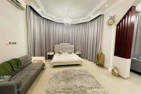 Vila u gradu Ras Al Khaimah, UAE 5 spavaće sobe, 929 m2 Br. 734786 - Slika 9