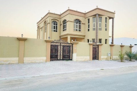 Vila u gradu Ras Al Khaimah, UAE 5 spavaće sobe, 929 m2 Br. 734786 - Slika 22