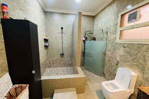 Vila u gradu Ras Al Khaimah, UAE 5 spavaće sobe, 929 m2 Br. 734786 - Slika 13