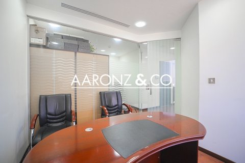 Офис Джумейра Лейк Тауэрс, Дубай, БАӘ-да 177 м² № 645132 - фото 6