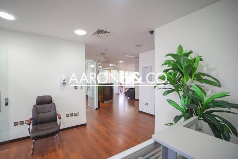 Офис Джумейра Лейк Тауэрс, Дубай, БАӘ-да 177 м² № 645132 - фото 4