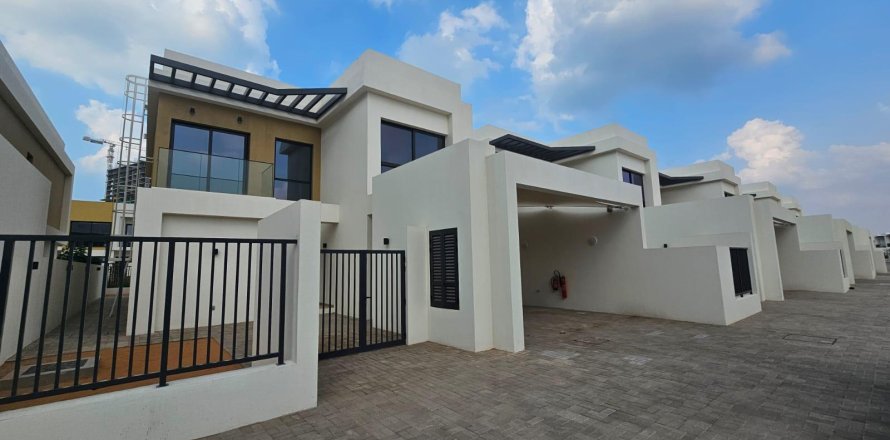 Villa à Mina Al Arab, Ras Al Khaimah, EAU: 4 chambres, 353 m2 № 656276