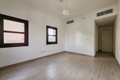 Lägenhet till försäljning i Dubai, UAE 2 sovrum, 129 kvm Nr. 696292 - fotografi 4