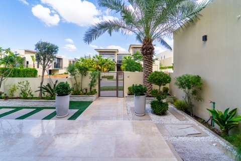 Dubai, BAE’de satılık villa 5 yatak odası, 522 m&sup2; No 696290 - fotoğraf 23