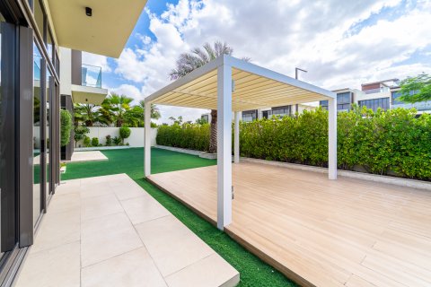 Dubai, BAE’de satılık villa 5 yatak odası, 522 m&sup2; No 696290 - fotoğraf 21