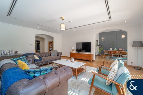 Vila di Green Community, Dubai, UAE 3 bilik tidur, 454 meter persegi № 666263 - foto 8