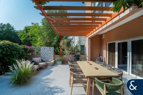 Vila di Green Community, Dubai, UAE 3 bilik tidur, 454 meter persegi № 666263 - foto 2